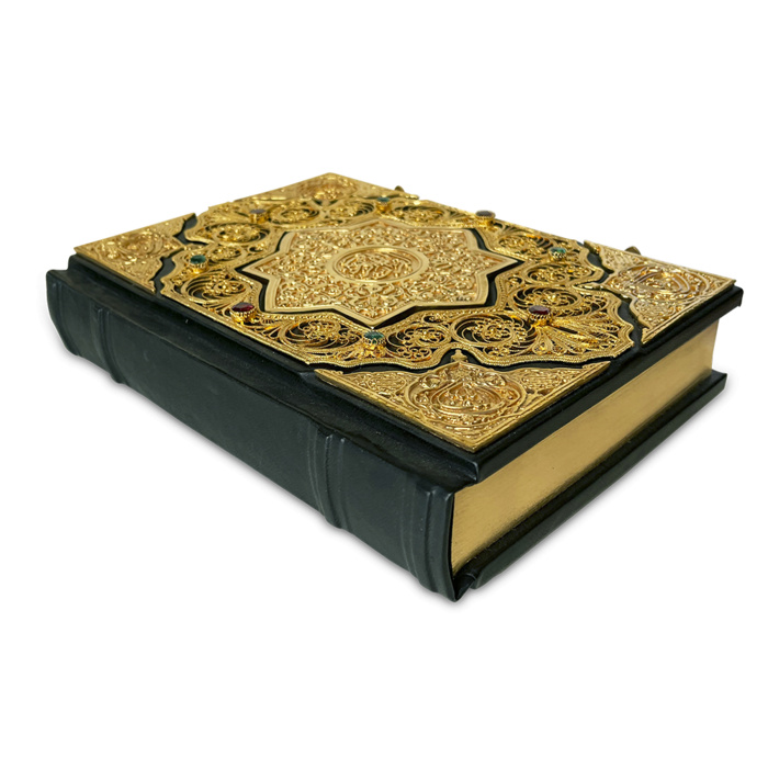Коран с филигранью (золото) с гранатами и гидротермальными изумрудами - купить в Москве